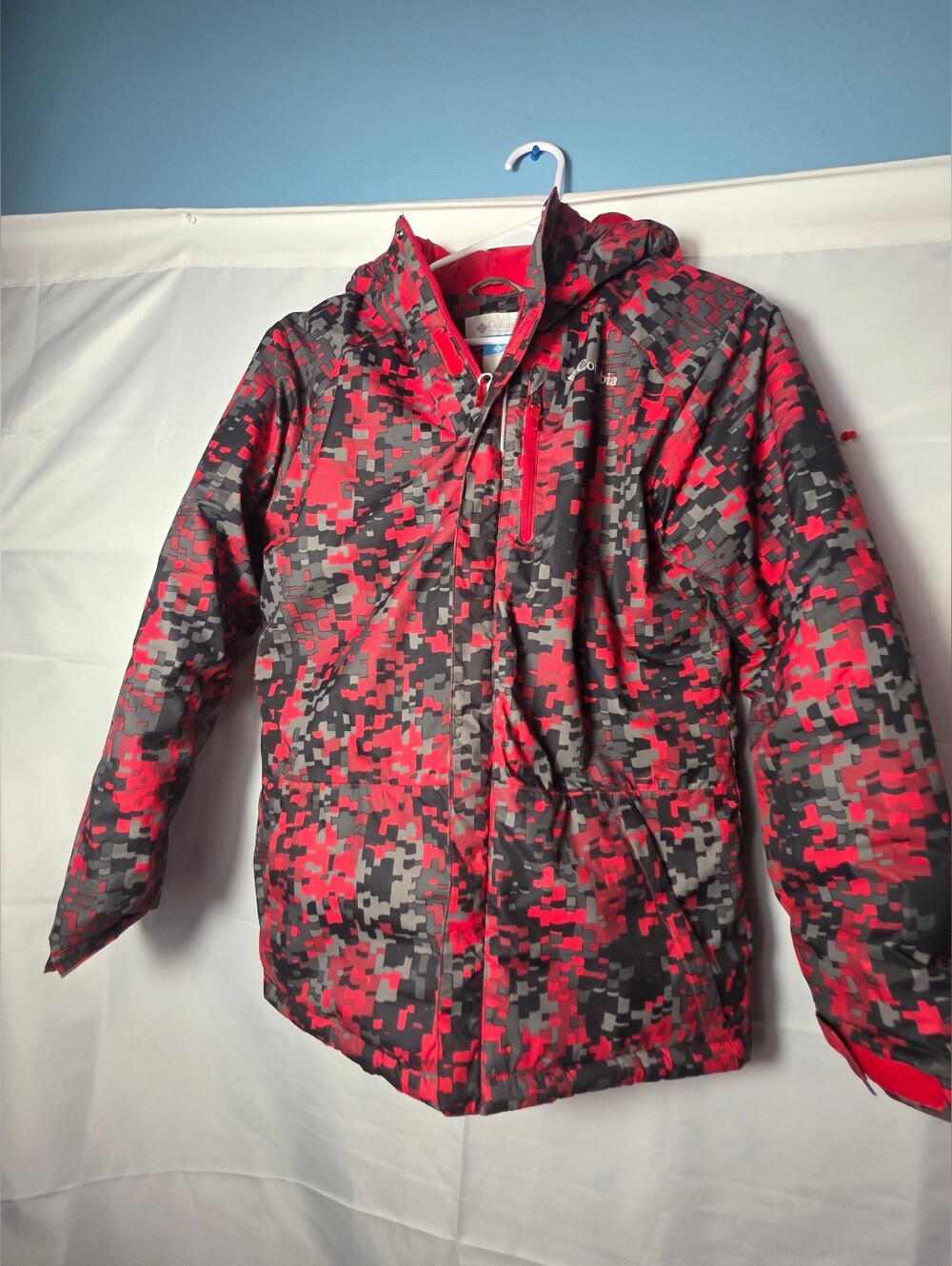 Columbia Red & Black Pixel Camo Jacket  Hooded Winter Shell Boys Large Fall Warm